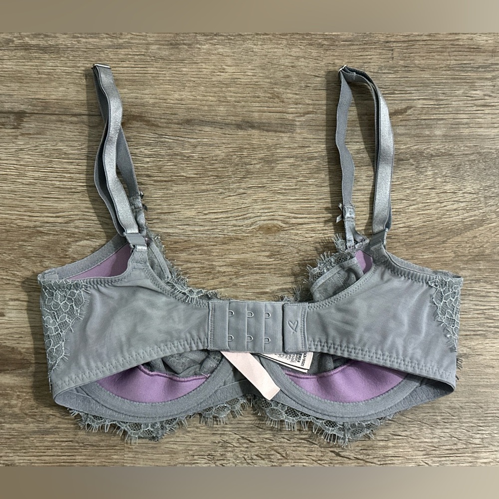 Victorias Secret Bra - Picture 2 of 5